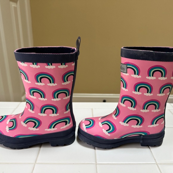 Hatley Pink Rainbow Rainboots - Size 9 - Picture 4 of 8